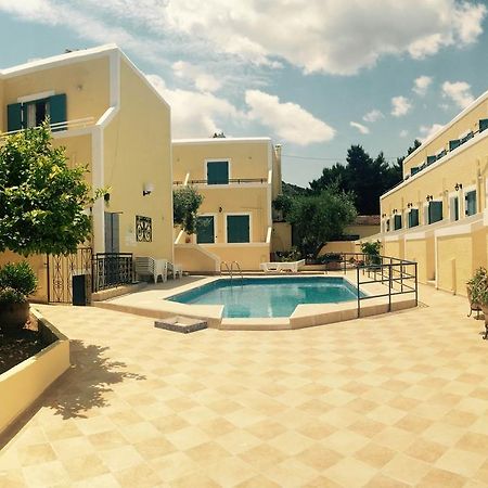 Esperides Maisonettes Agia Marina  Экстерьер фото