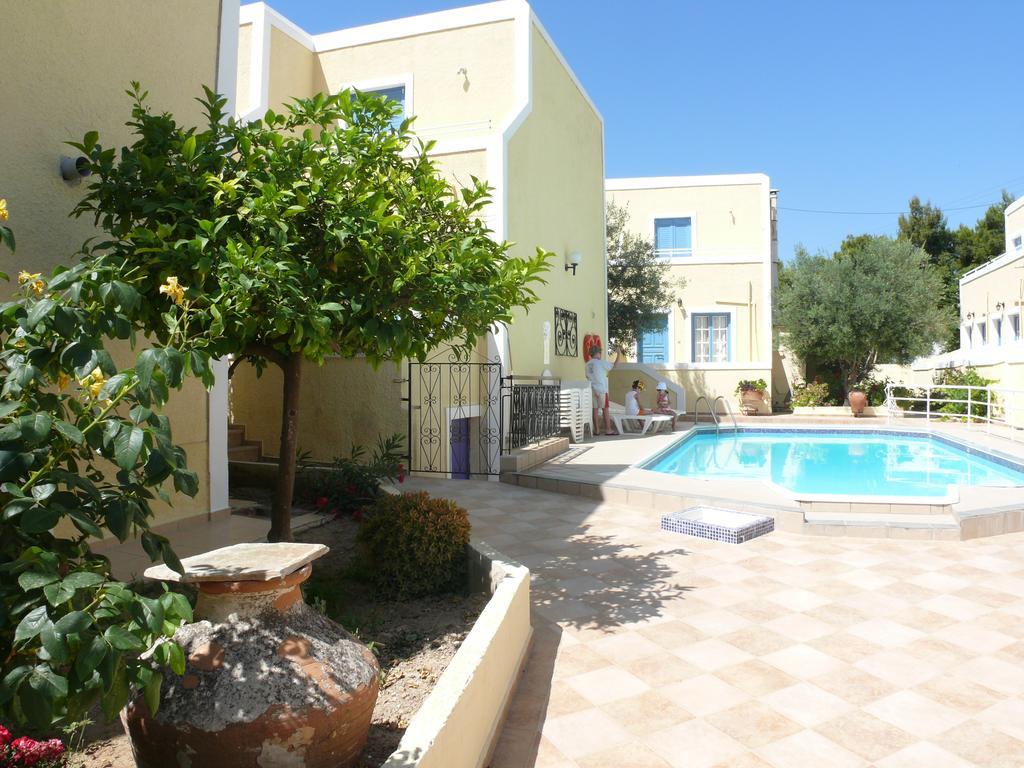 Esperides Maisonettes Agia Marina  Экстерьер фото