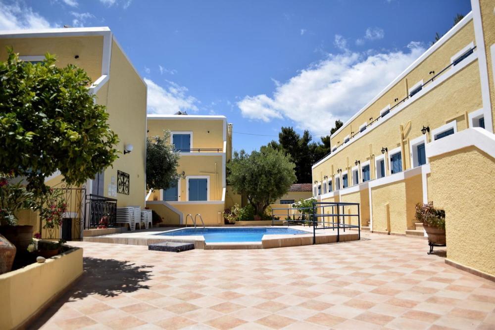 Esperides Maisonettes Agia Marina  Экстерьер фото