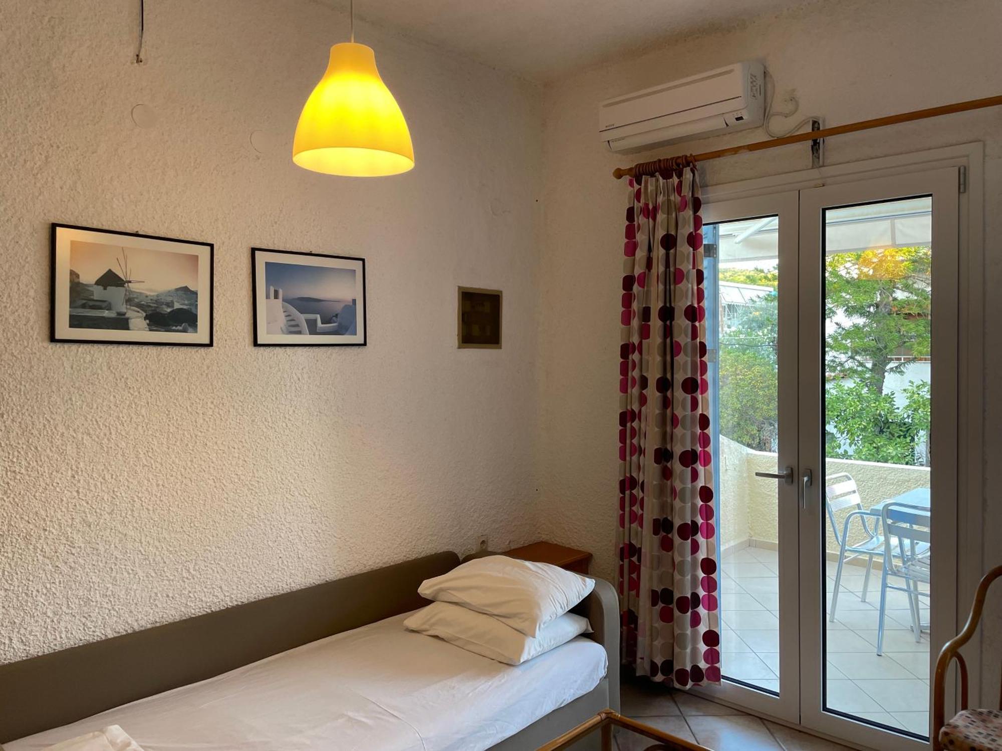 Esperides Maisonettes Agia Marina  Экстерьер фото