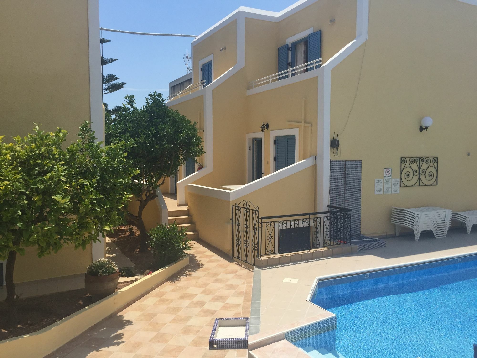 Esperides Maisonettes Agia Marina  Экстерьер фото
